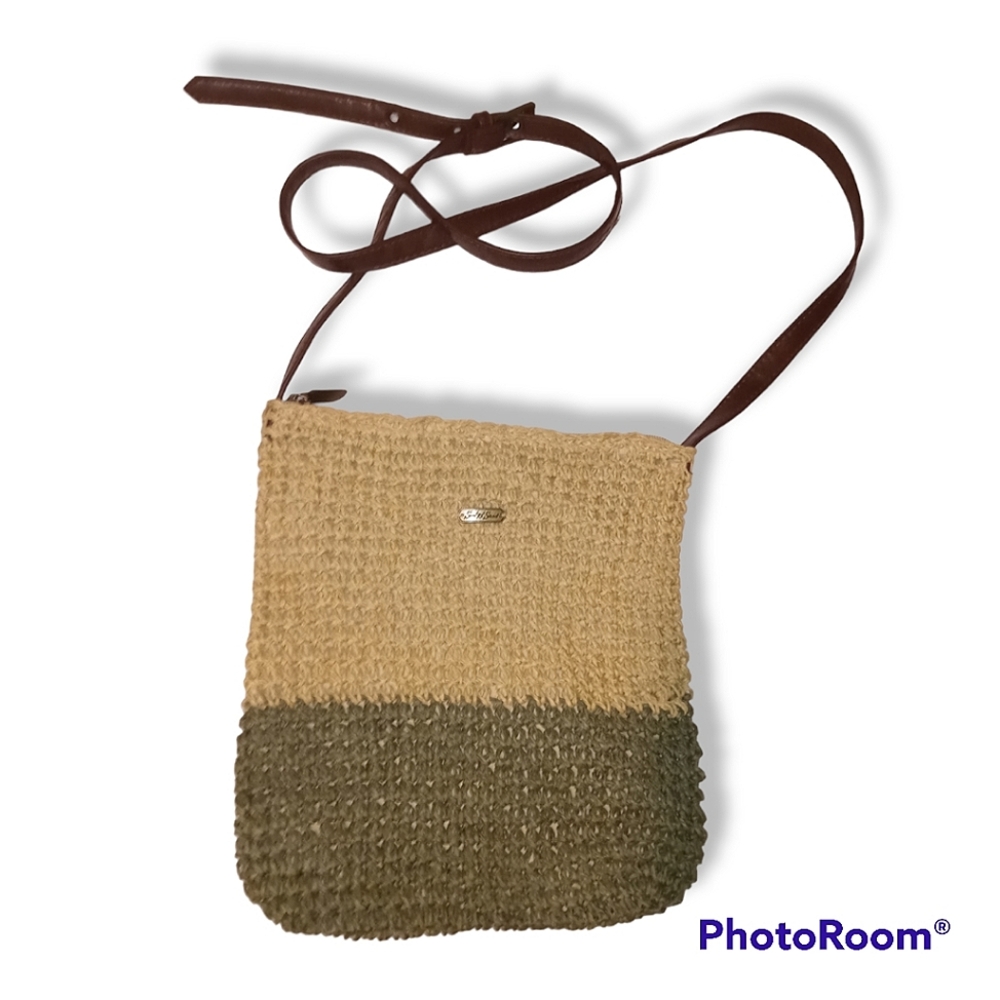 🐊10 for $10🐊(2) Crossbody Purses Sun & Sand & Unknown brand
